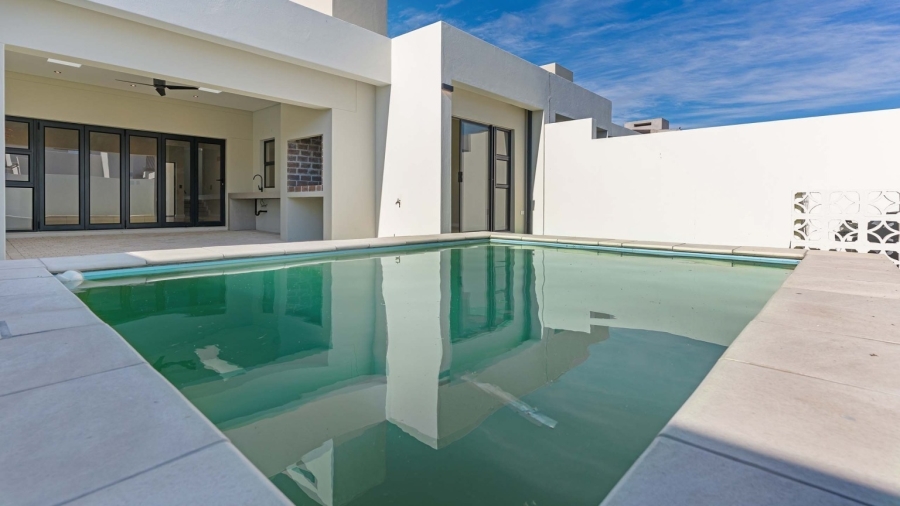 4 Bedroom Property for Sale in Sandown Western Cape